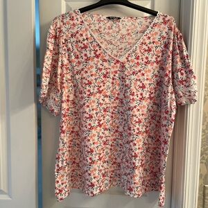 BloomChic Red and Pink Floral V-Neck Top